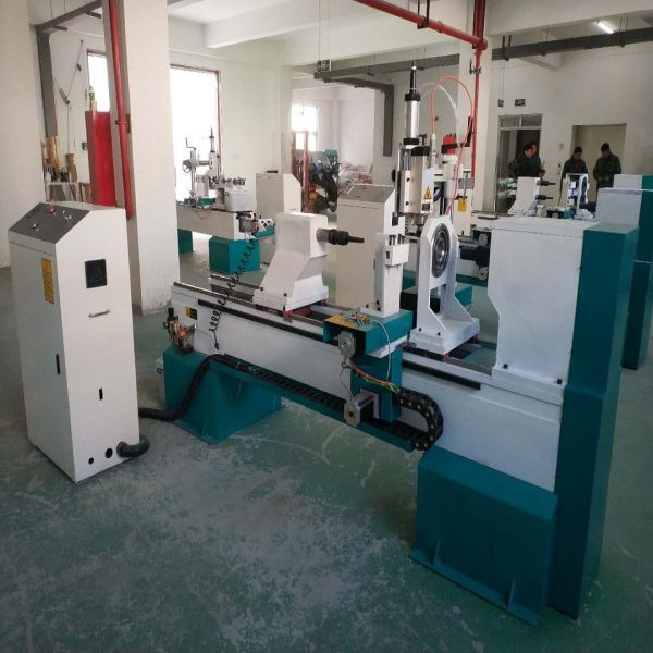 Wholesale Customized products TJ-1530 Single Axis Two Cutters Autofeeding CNC Wood Turning Lathe - Image 2