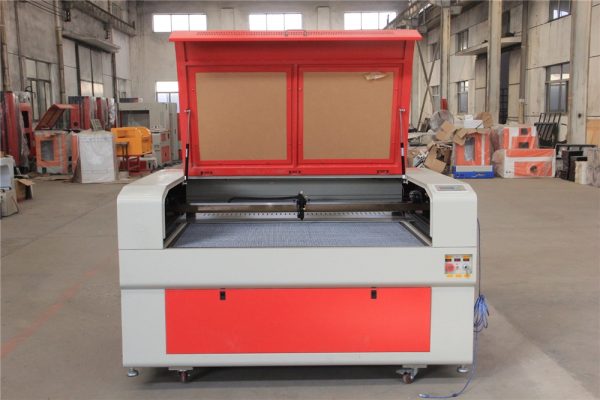 High Quality Auto Feeding Big Working Area 1300*2500mm Laser cutting Machine For leather fabric clothe - Image 5