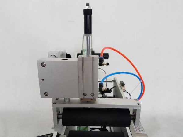 Good Selling Semi Automatic Paper Cutting Punching Automated Labeling Machine