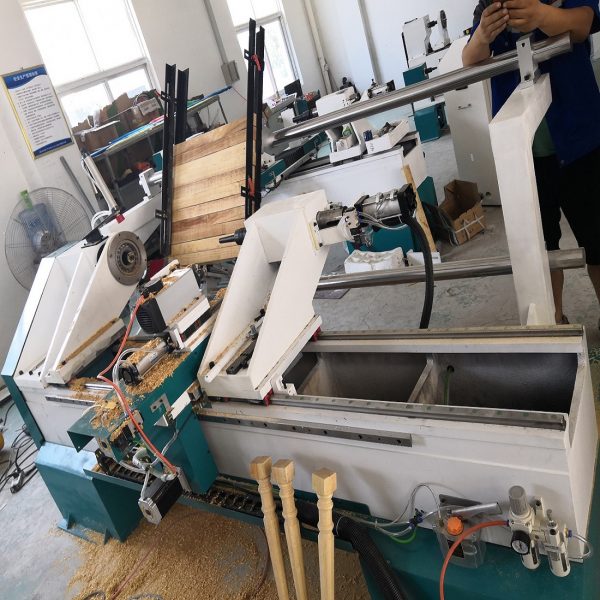 High Efficiency Auto-feeding TJ1530af single axis and two blades cnc wood lathe for turning and fluting - Image 2