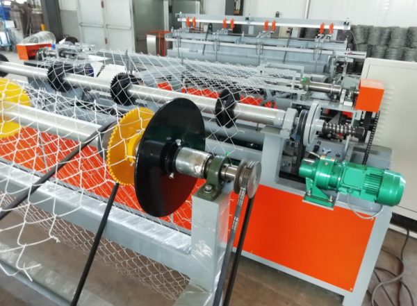 direct factory price hot sale CNC fully automatic used chain link fence machine with low price - Image 2