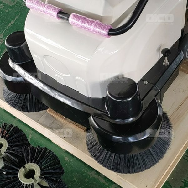 OR-P1060  road sweeper for asphalt electric sweeper cleaning machine power sidewalk sweeper - Image 3