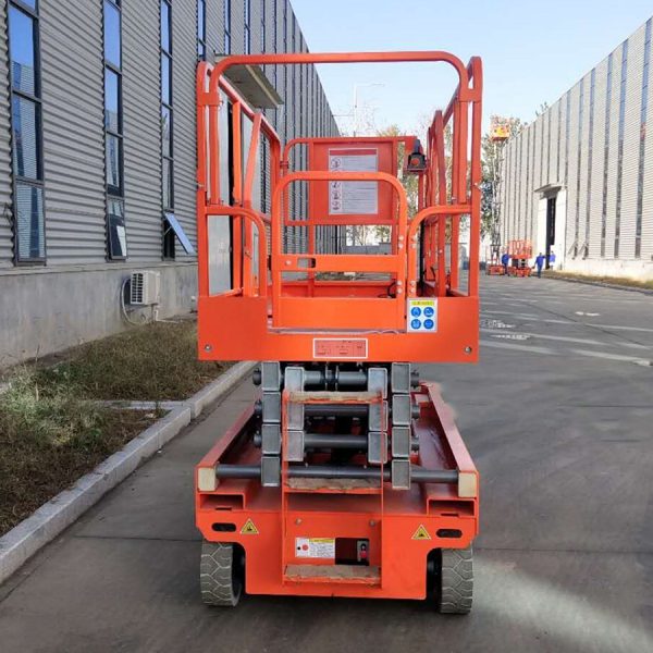 Made In China 2000kg Heavy Duty Cargo Scissor Lift Table Platform Hydraulic Mobile Scissor Lift - Image 5