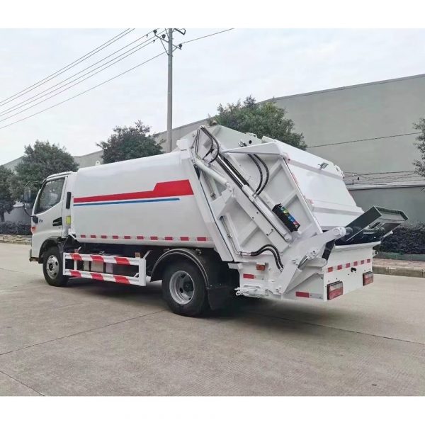 China  8000 Liters  compacted garbage truck  8 cbm  4X2 Garbage Compactor Truck - Image 3
