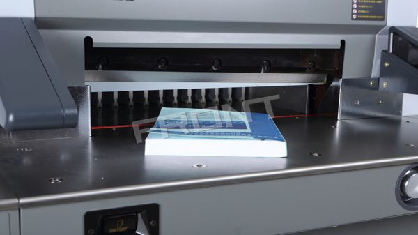 720mm Hydraulic paper cutting machine guillotine paper cutter - Image 3