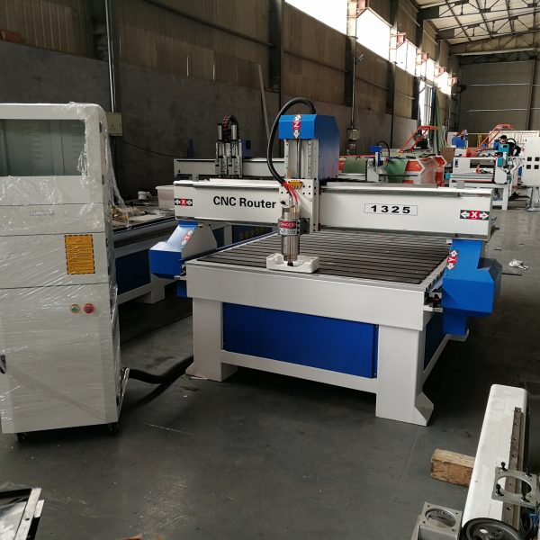 Best price 3 axis 1325 4x8 ft Automatic 3D Cnc Wood Carving Machine  Wood Working Cnc Router for Sale