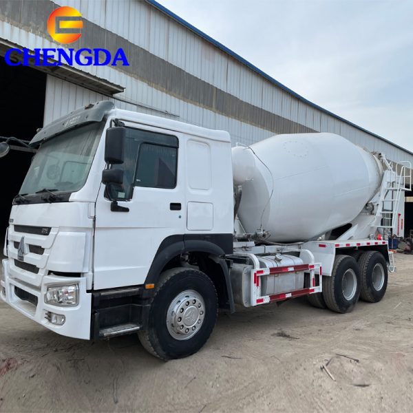 New Sinotruck Howo Concrete Mixer Truck Cement - Image 4