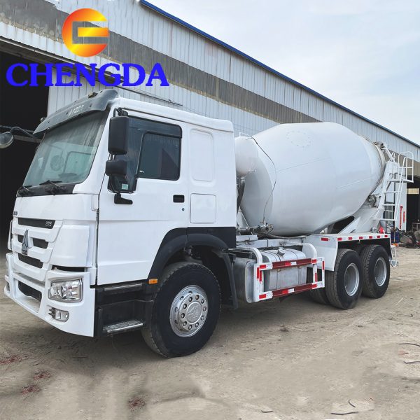 New Sinotruck Howo Concrete Mixer Truck Cement - Image 6