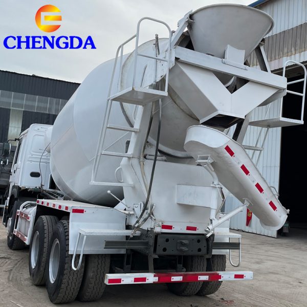 New Sinotruck Howo Concrete Mixer Truck Cement - Image 5